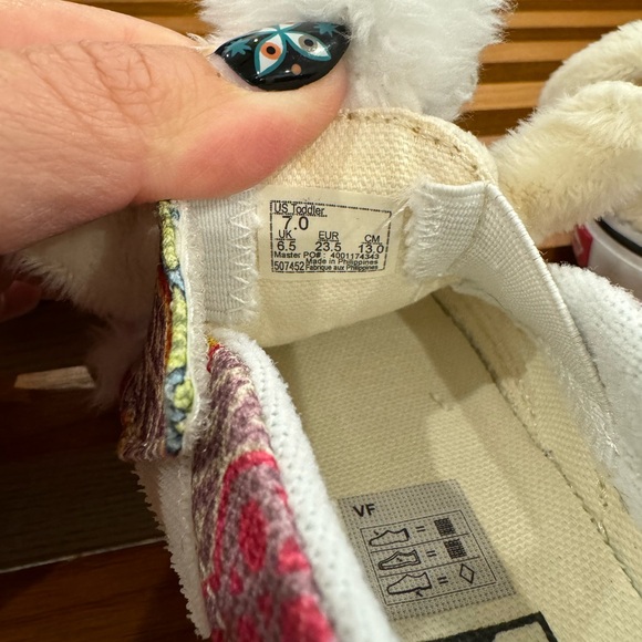 Toddler Vans Llama Slip Ons size 7 - Picture 8 of 8
